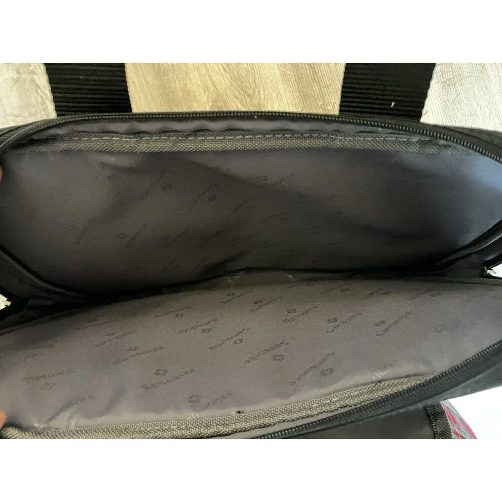 Samsonite 13 Inch Laptop Bag Very Lightly Used (Looks New)